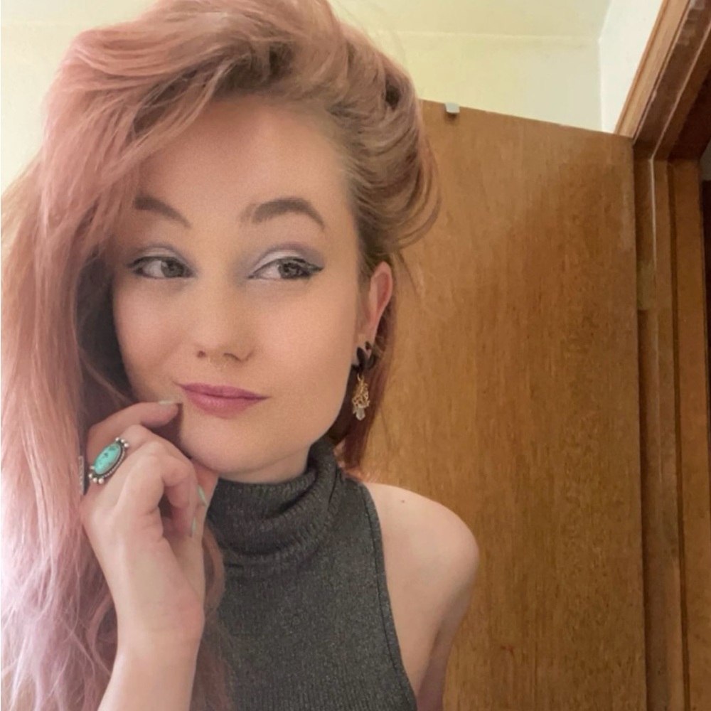 Meet your Posher, Nikki
